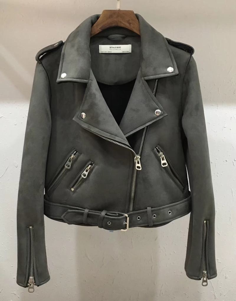 Faux suede jacket in pink – styled outfit look