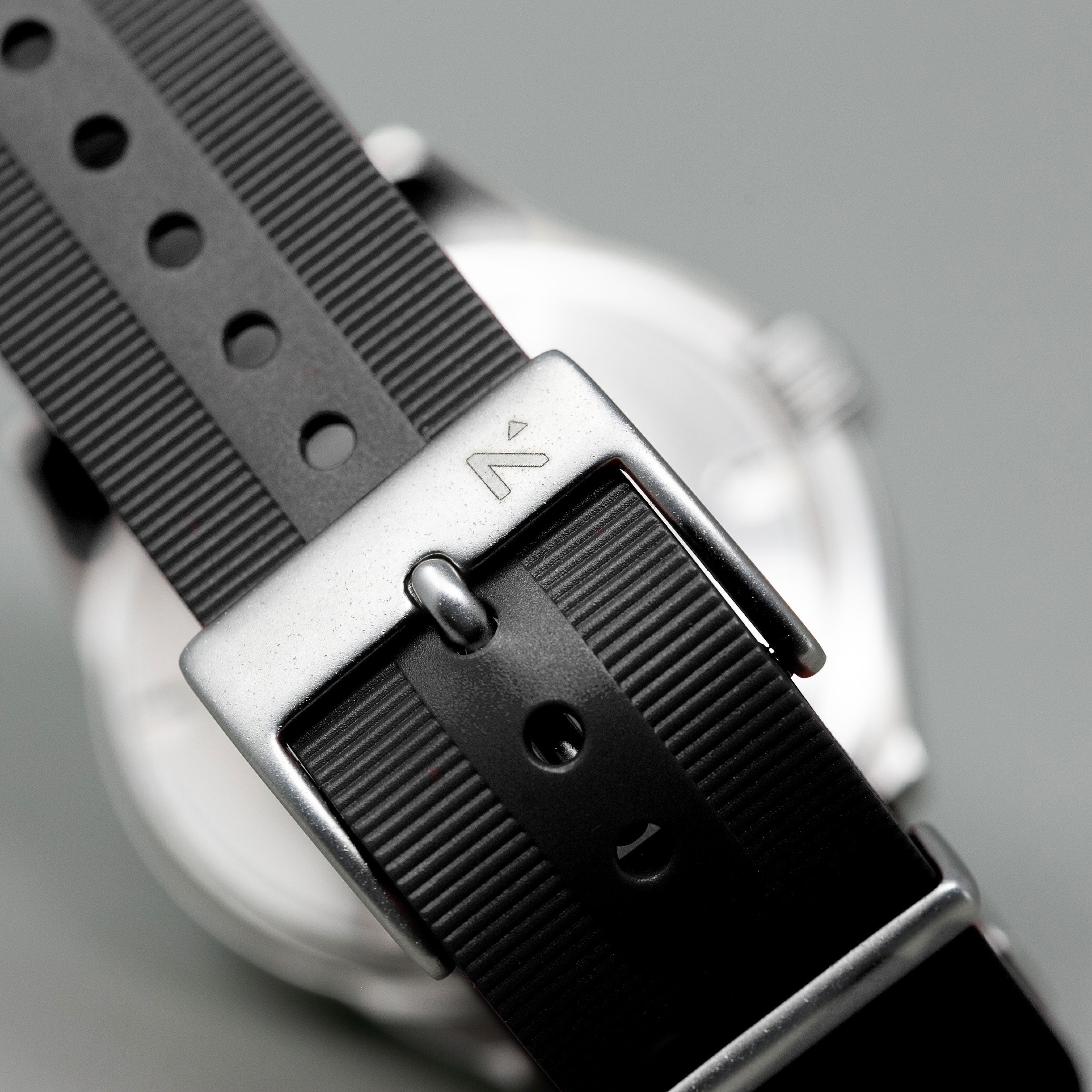 'Atlantic' Dive Watch (40mm) | Seal Black NATO